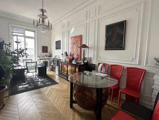 Bureau moyen 1.jpg